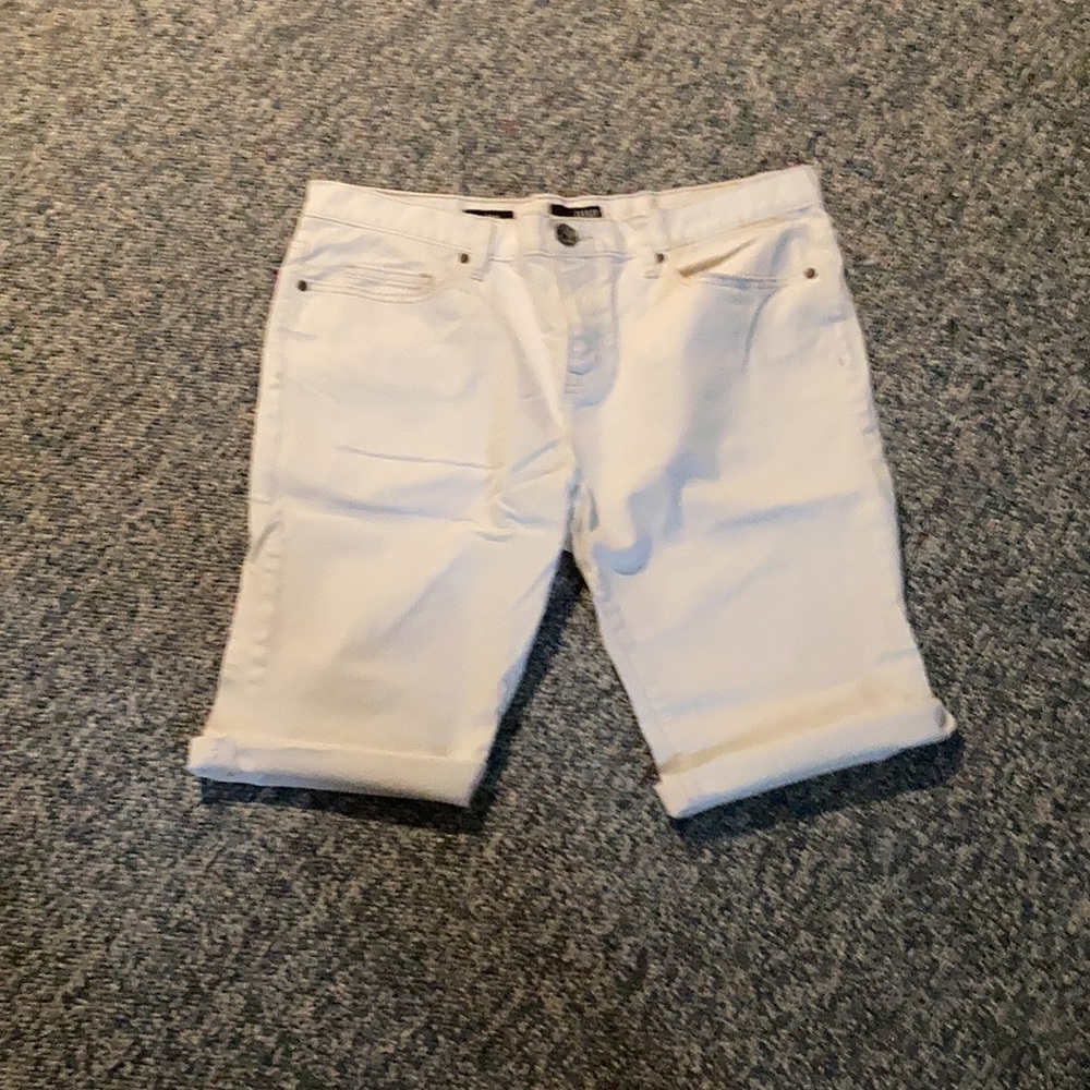 ANA White Long/Bermuda Jean Shorts - Picture 2 of 3